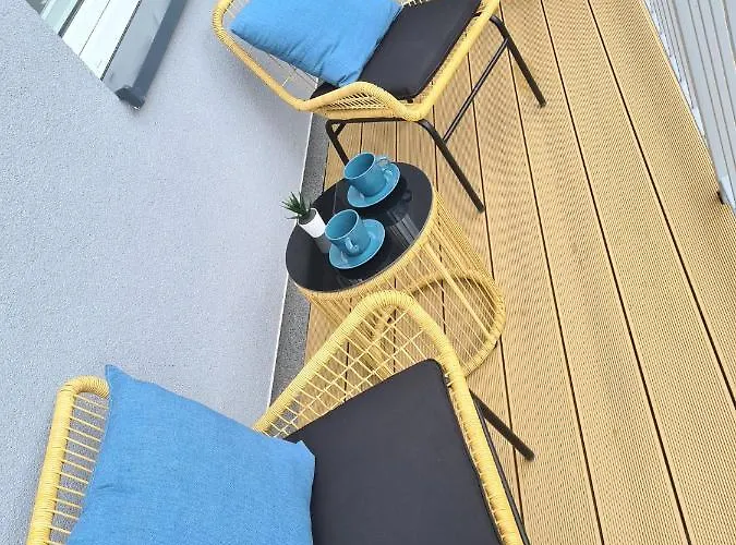 Marynarskie - Ap 37b * Debina (Ustka)